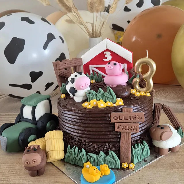 How to Apply Edible Cake Toppers Like a Pro